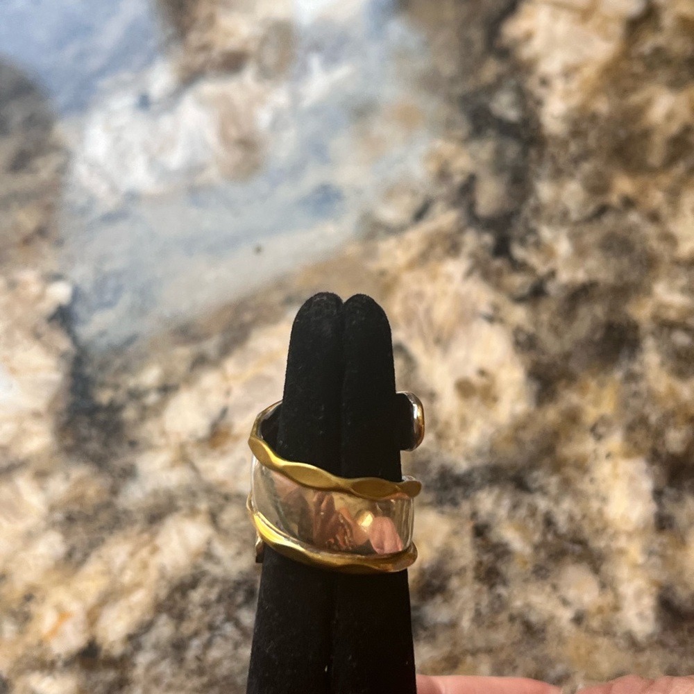 Elegant Brass and Sterling Silver Wave Ring - Picture 4 of 7